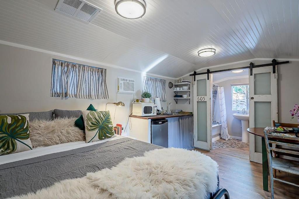 Cute Peaceful Tiny House Getaway W Backyard - Low Summer Rates! Тусон Екстериор снимка