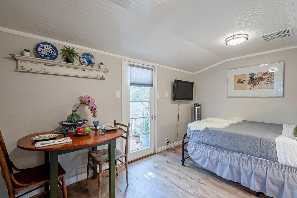 Cute Peaceful Tiny House Getaway W Backyard - Low Summer Rates! Тусон Екстериор снимка